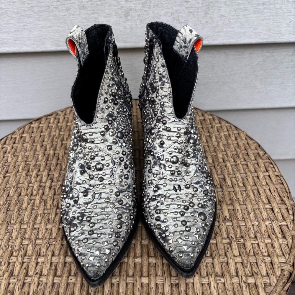 Elena Iachi Women’s Gray Sliver Studded Snake Print Ankle Boots. Size 36.
